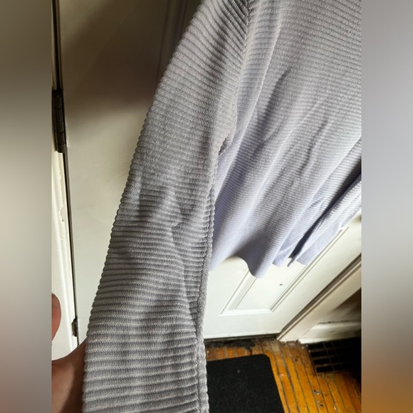 Revamped | Ribbed Crewneck - Picture 6 of 8